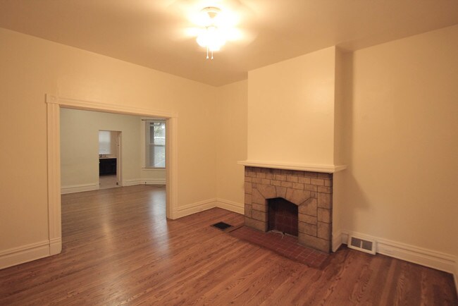 Photo - 421 Kelly Ave Unidad 1