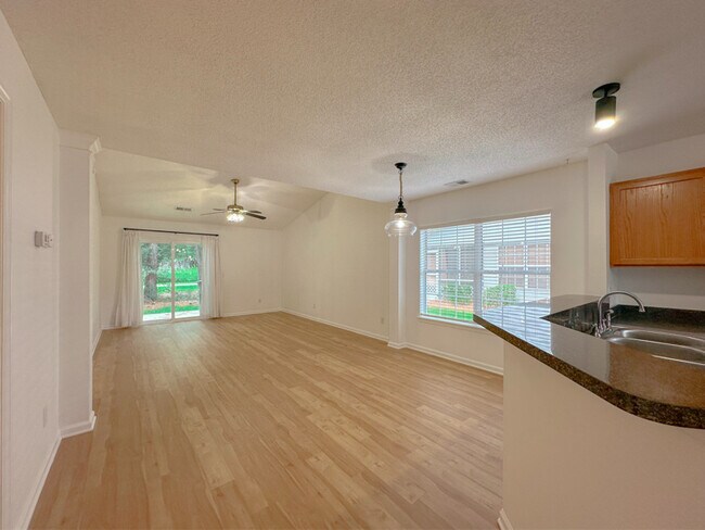 Photo - 7352 Suncatcher Dr Casa Adosada