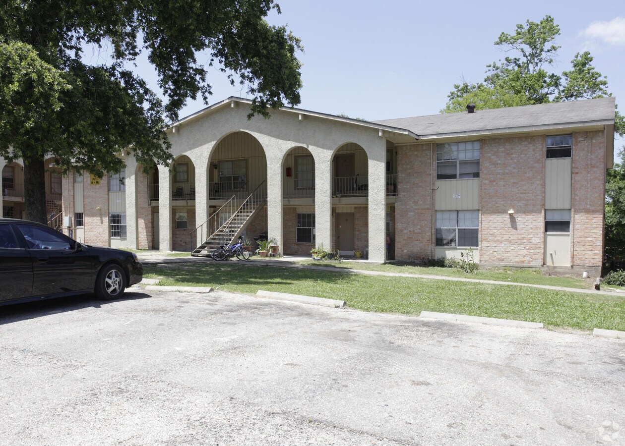 Woodrow Apartments - Woodrow Apartments
