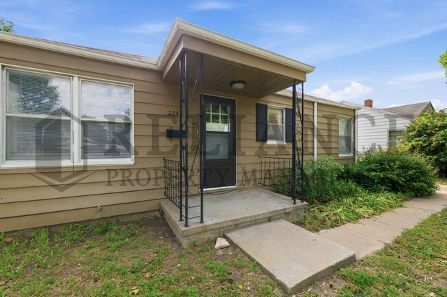 Photo - 2242 S Laura St