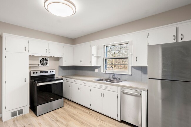 Photo - Three Bedroom Appleton House