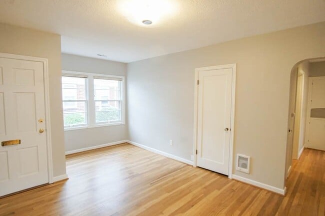Photo - Charming 1-bedroom Courtyard Apartment in Ideal Location! Unit 1952-2