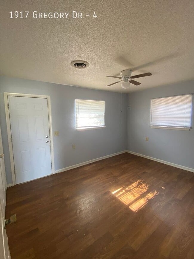 Photo - 1917 Gregory Dr Apartamento Unidad 4