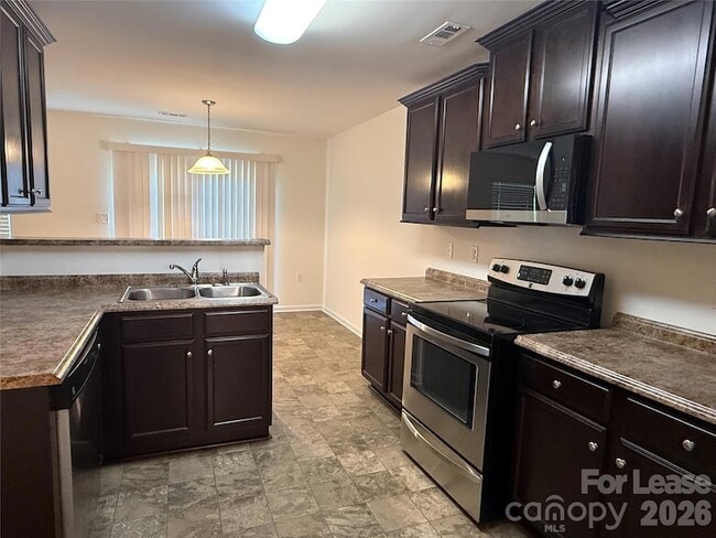 1933 Stoney Pointe Cir