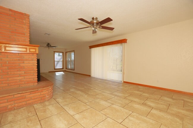 Photo - 113 Old Angleton Rd