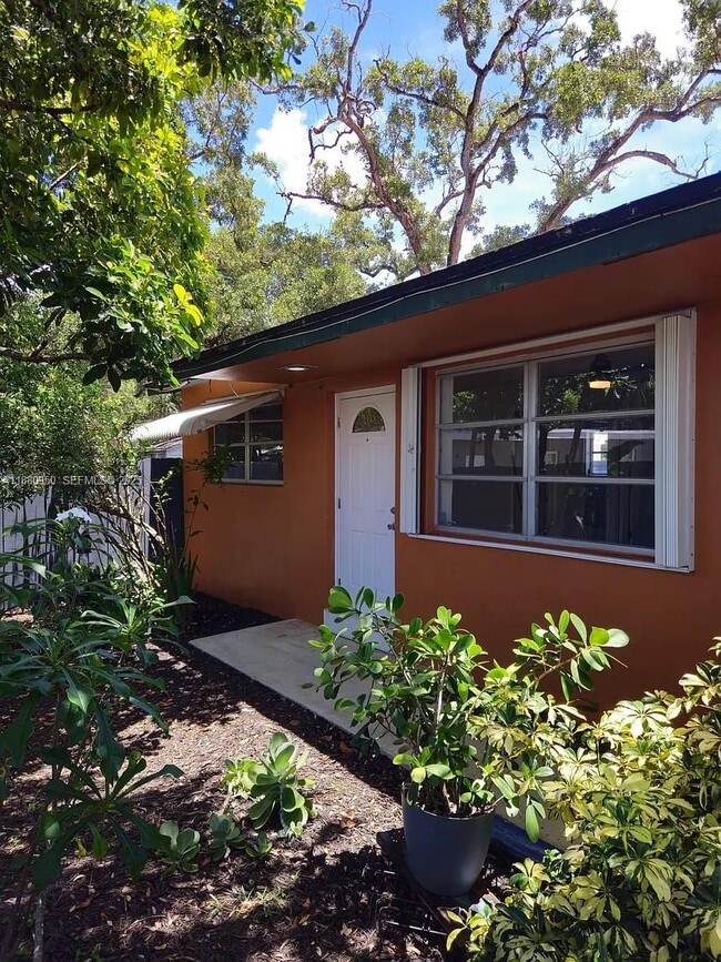 Photo - 4920 SW 28th Terrace Unit 1-2