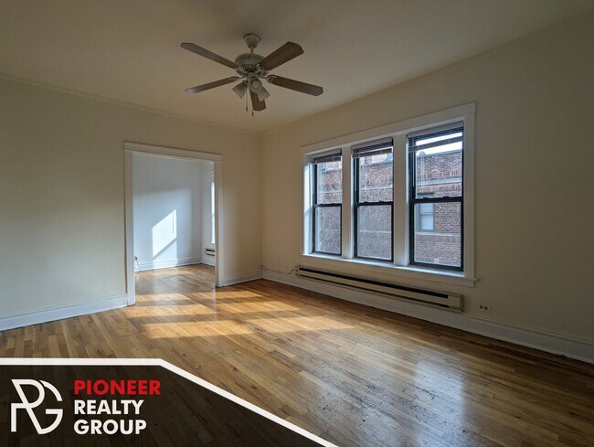 Photo - 3817 N Fremont St Unit 3823-3829.5-E3