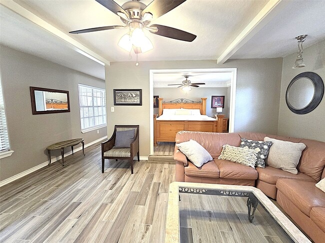 Photo - 560 Brandon Rd