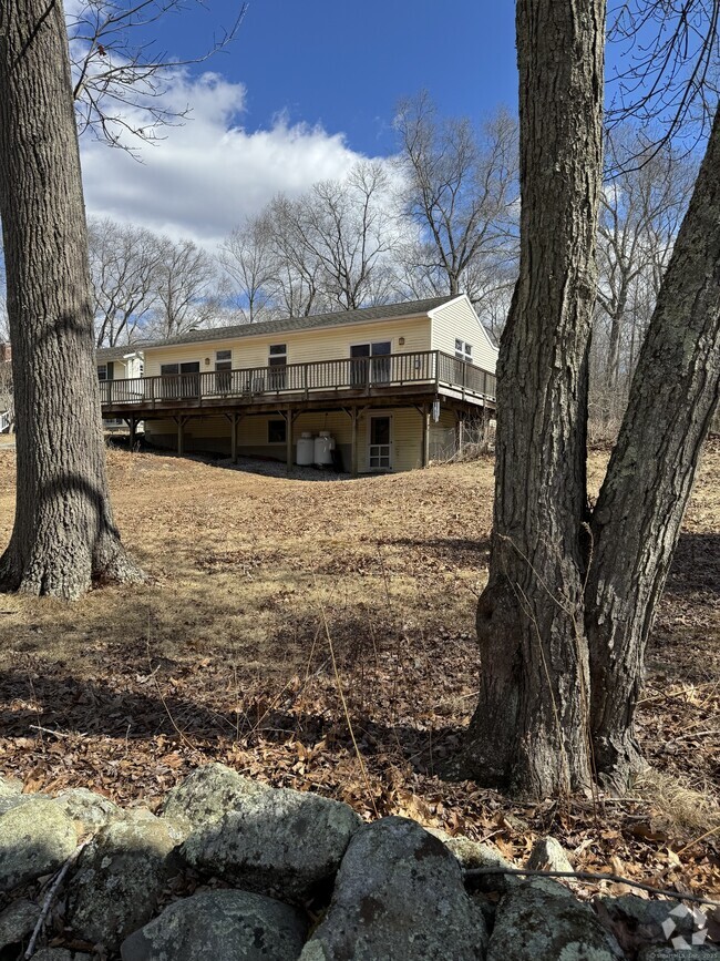 Building Photo - 56 Old Horse Hill Rd Rental