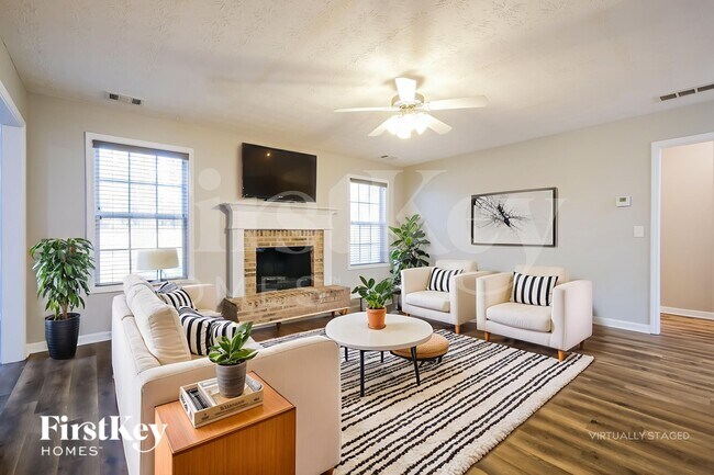 Photo - 622 River Rock Cir