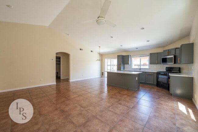 Photo - Fresno South East Home, 3BR/2BA, Built 200...
