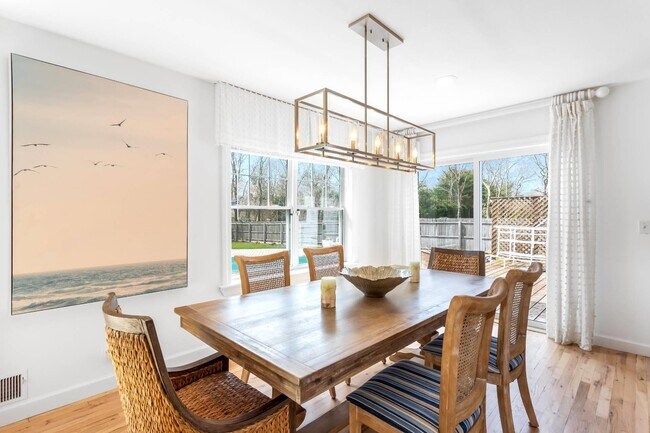 15 Birchwood Ln