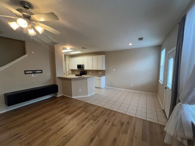 Photo - 8917 Elm Drake Ln