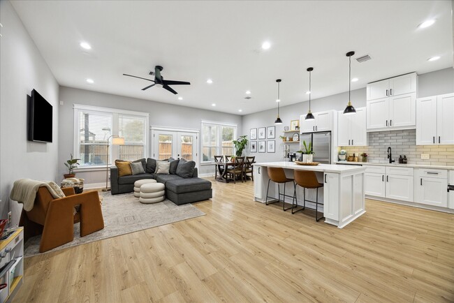 Photo - 6496 T C Jester Blvd