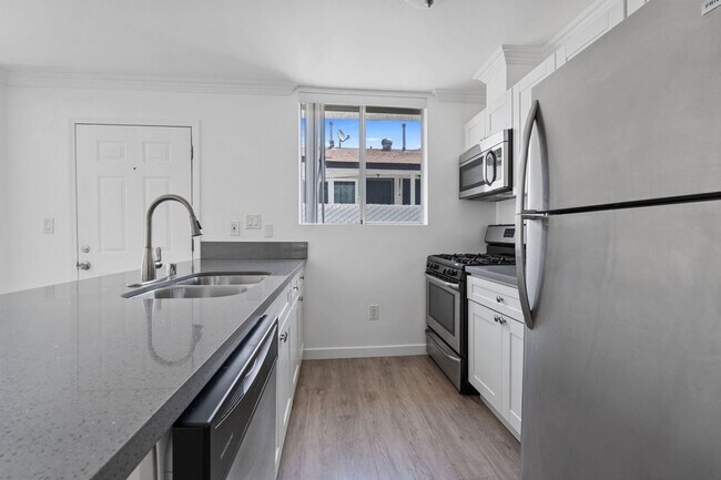 Photo - Spacious 2-Bed / 2-Bath Apartment in Prime Hollywood Location Unit Barton - #203