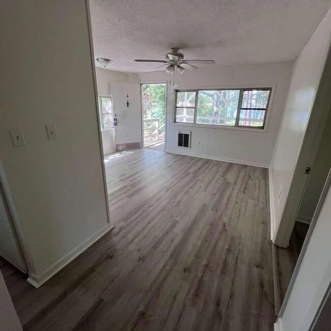 Photo - 94 Harris Rd NE Unit 4