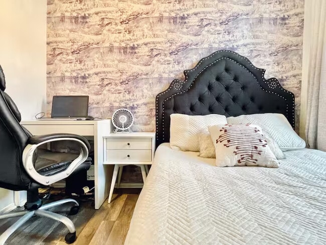 Photo - Park Slope Huge room, terrace, by Prospect Park#33 Unit 3FL