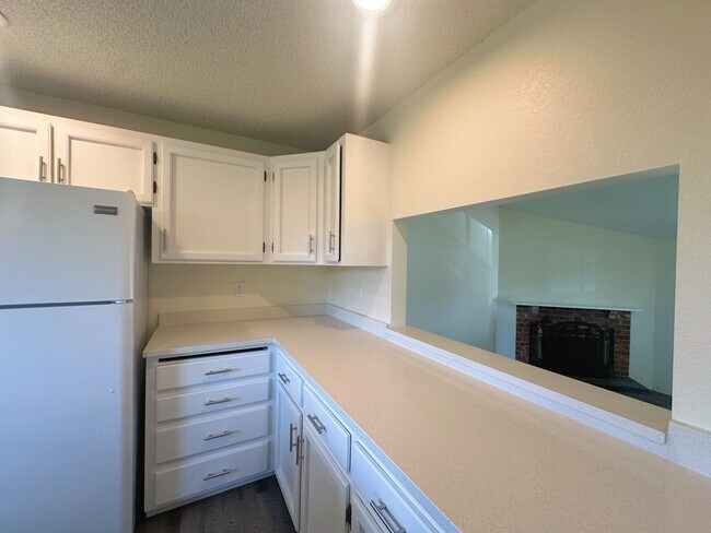 Photo - SEA Dougherty - 6302/6304 Unit 6304
