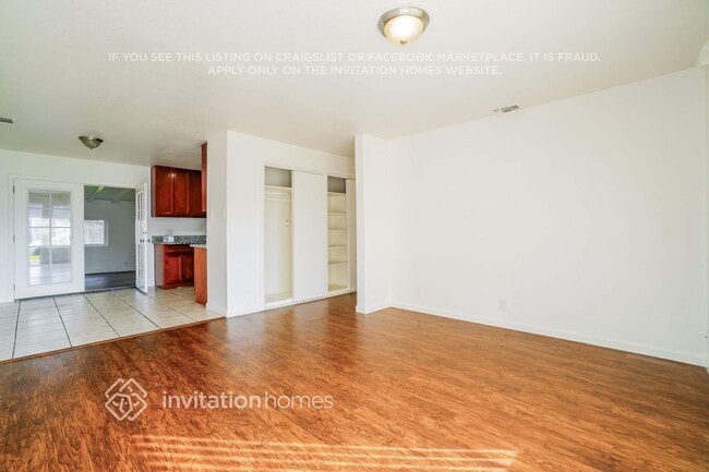 Photo - 2124 Winafred St