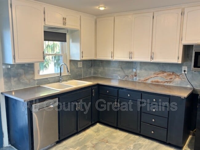 Photo - 218 W 83rd Terrace