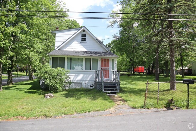 Building Photo - 46 Midway Dr Rental