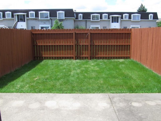 Southgate Park - Southgate Park Apartments and Townhomes