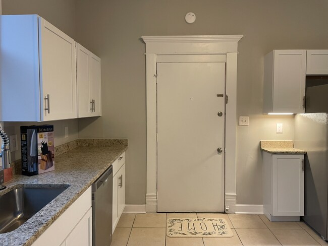 Photo - 65 Smith Pl Unidad 3