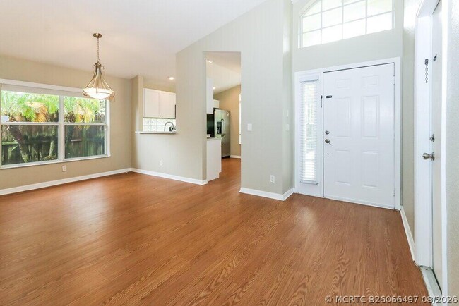 Photo - 6285 Lauderdale St