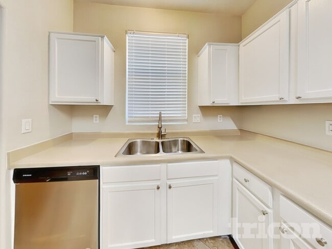 Photo - 10041 W Williams St