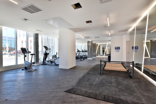 Photo - 540 Boul. de Maisonneuve E Unit SI ID1263261P