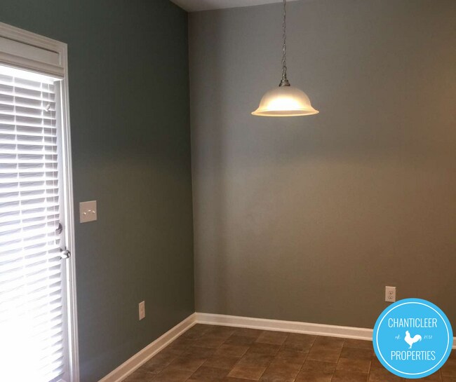 Photo - 4532 Tarkiln Pl