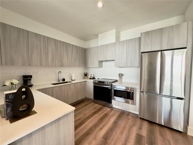 Photo - 2800 SW 27th Terrace Unit 1109