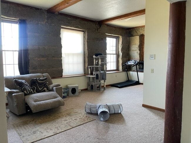 Building Photo - Duck Mill Lofts Unit G05