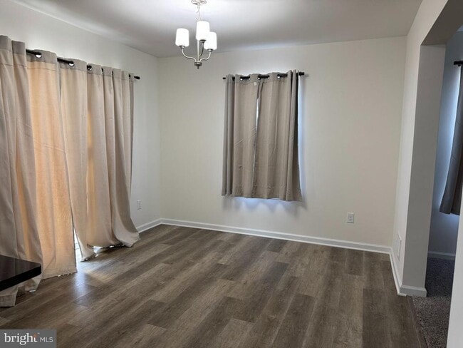 Photo - 267 Doylestown