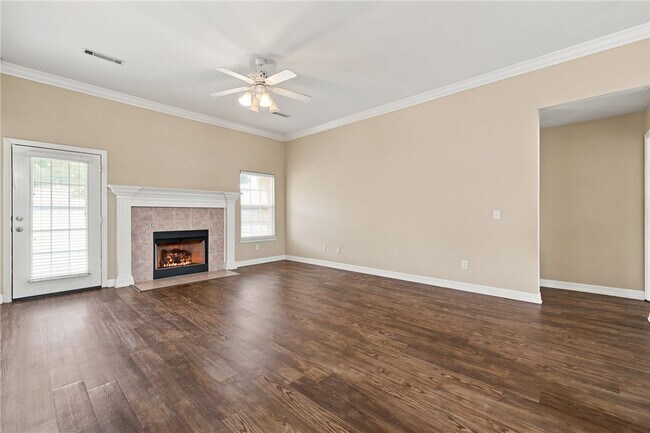 702 SW Maidstone Ave