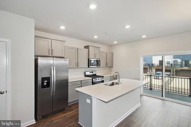 Photo - 406 Carroll Walk Ave