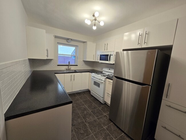 Photo - 7729 Brookline Terrace Unit 7729A