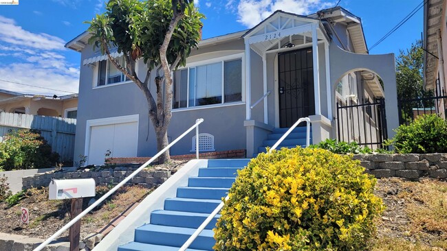 Photo - 2124 12th Ave