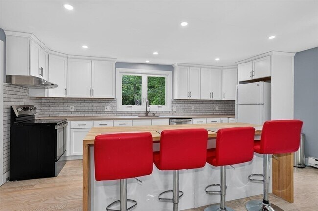 Photo - 108 Fay Rd Unidad A