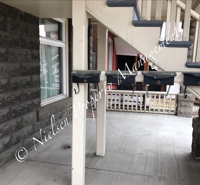 Photo - 637 S Montana St Unit #B