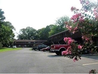 Primary Photo - Oakdale Apartments