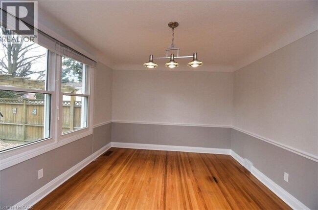 Photo - 80 MacLennan Ave