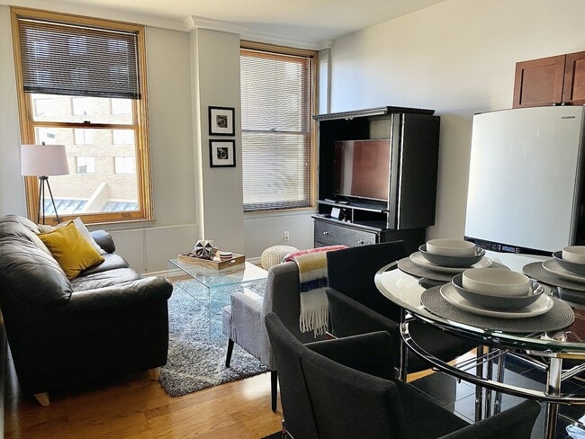 Photo - 406-10134 100 St NW Unit 406
