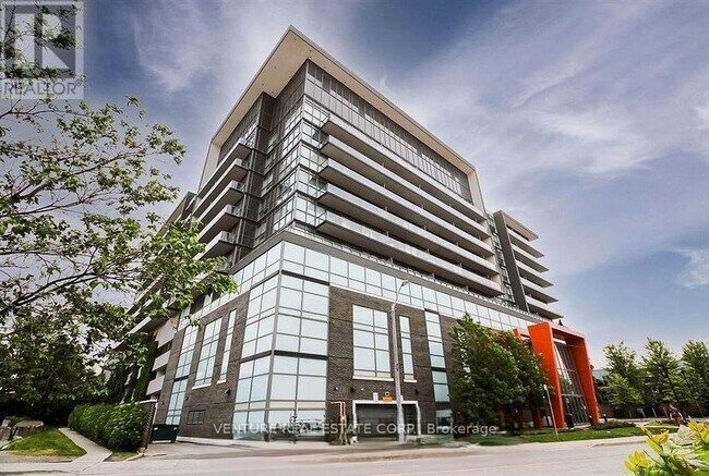 Photo - 15 James Finlay Way Unit 824