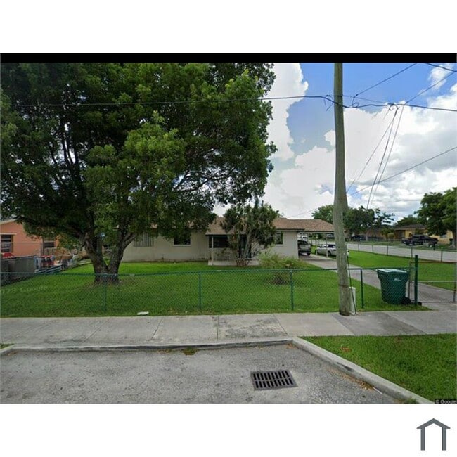 Building Photo - Florida City Property