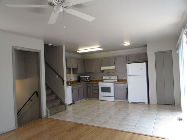 Building Photo - 3 Bed 2 Bath Orchard Mesa Home