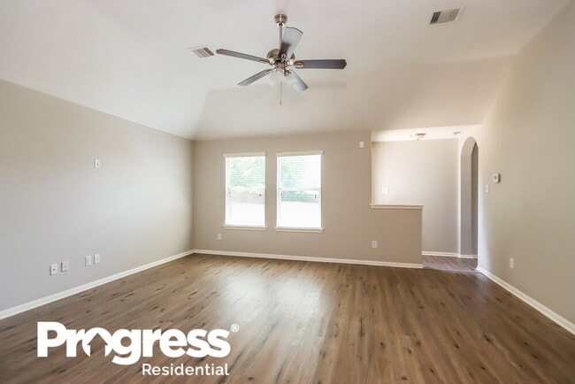 Photo - 808 Dragonfly Dr