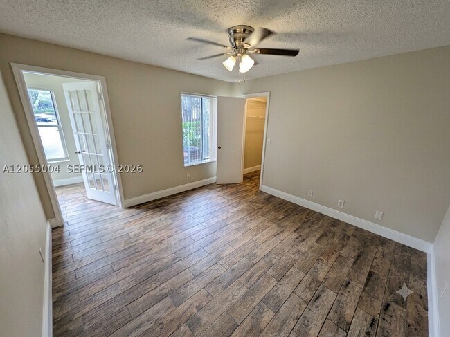 Photo - 3430 Pinewalk Dr N Unit 617