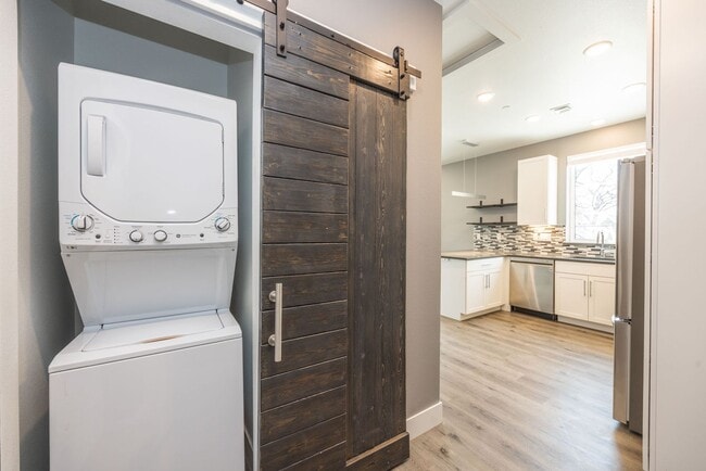 Photo - 745 N Washington Ave Unit Washington302