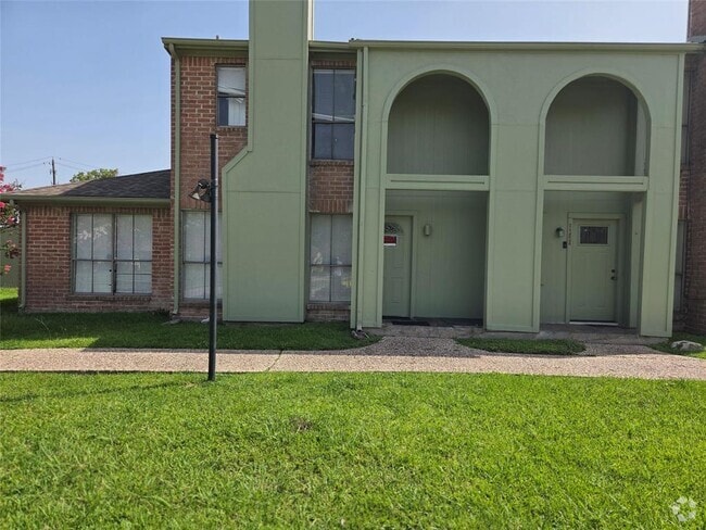 Building Photo - 11547 S Kirkwood Rd Rental